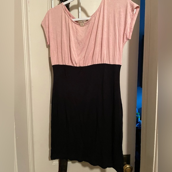 Forever 21 Dresses & Skirts - Donating soon- Pink and black dress